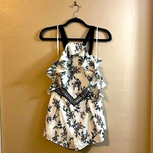 NWT Stylestalker Floral Kaylene Pocketed Romper XS